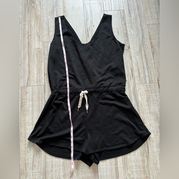 Black cover up L jumpers - Picture 2 of 6